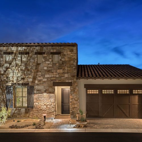 Double car garage SteelHouse Woodview W16 16'x8' with Optional Deco Hardware and Painted Finish